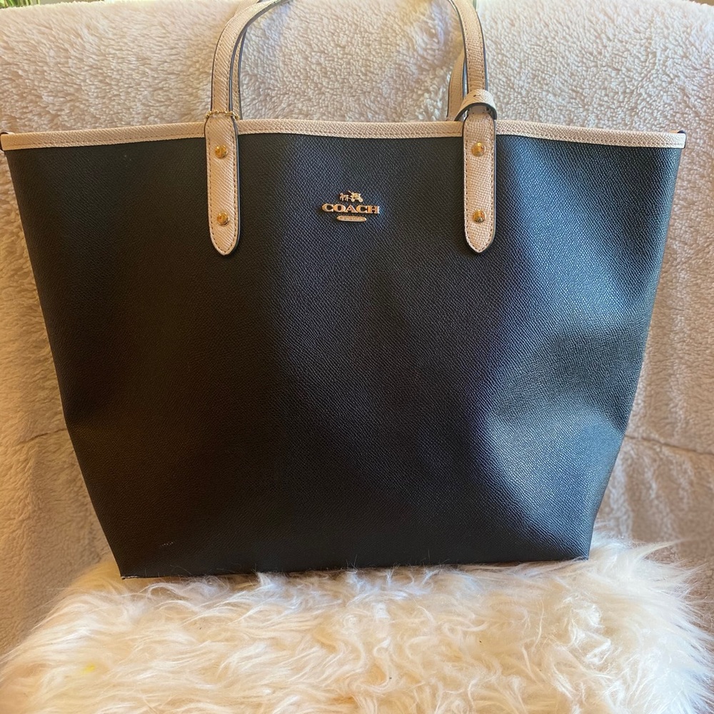 Coach Black/White purse